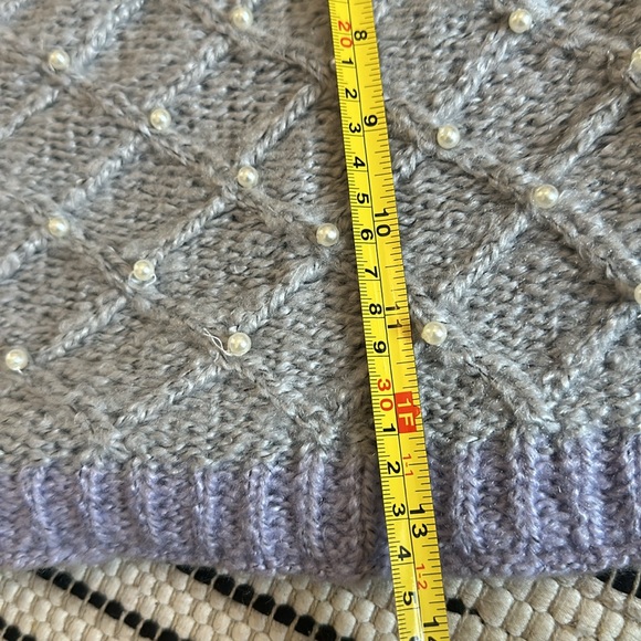 Scarf - Picture 10 of 10